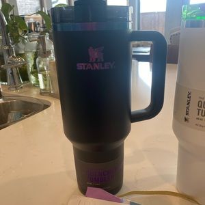 BNWT 40oz Stanley Chroma